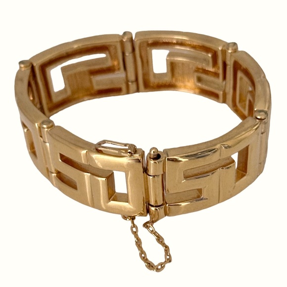 ST JOHN Vintage Logo Gold Plated Bracelet RARE - Picture 3 of 5